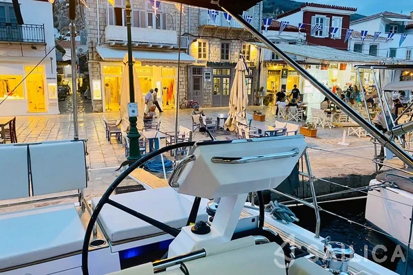 Oceanis 62 - Yacht Charter Sailica