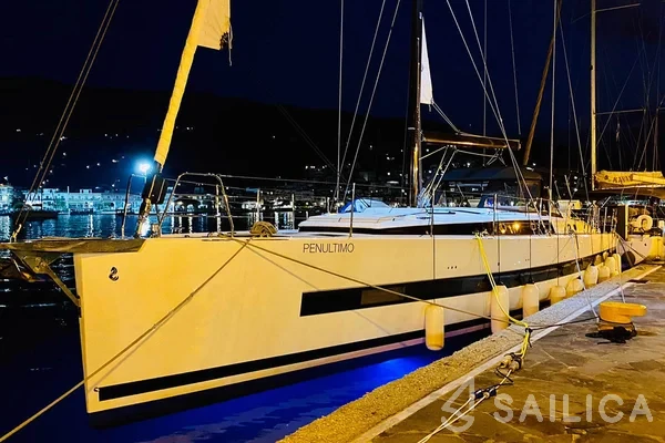 Oceanis 62 - Yacht Charter Sailica