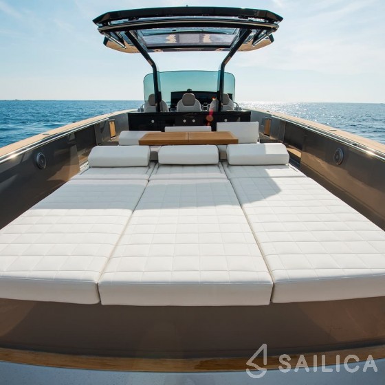 Pardo 43 - Yacht Charter Sailica