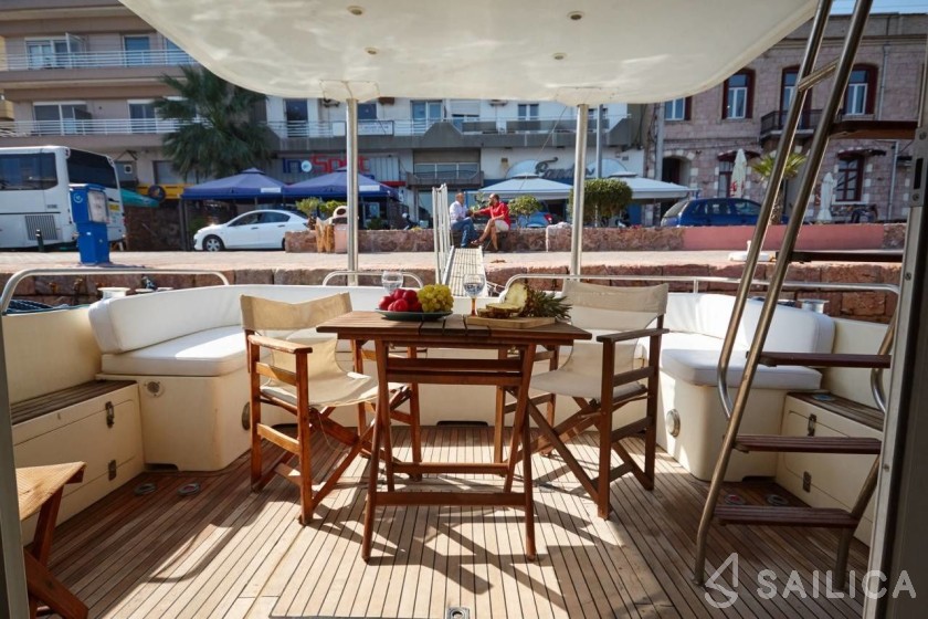 Princess 45 - Yacht Charter Sailica