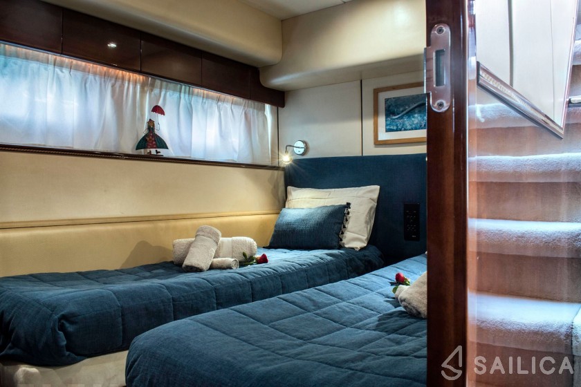 Princess 69 - Yacht Charter Sailica