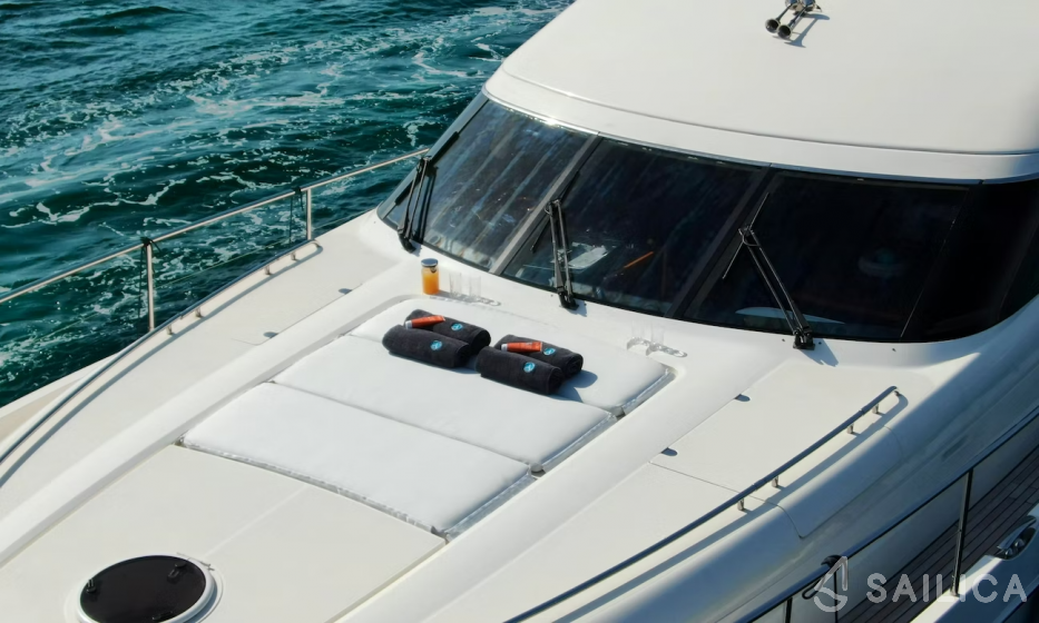 Princess 72 Fly - Yacht Charter Sailica