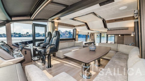 Galeon 680 Fly - Yacht Charter Sailica