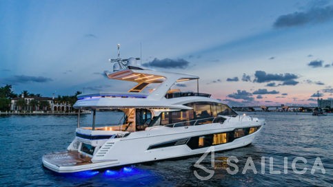 Galeon 680 Fly - Yacht Charter Sailica