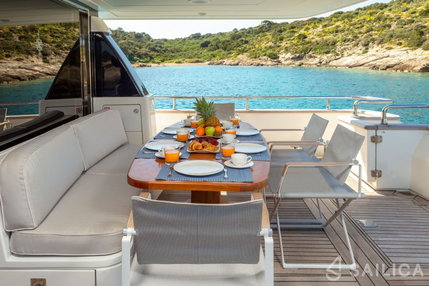 San Lorenzo SL 82 - Yacht Charter Sailica