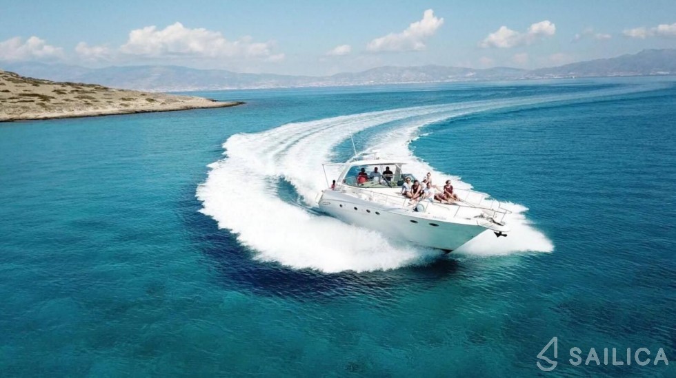Sea Ray 46 - Yacht Charter Sailica