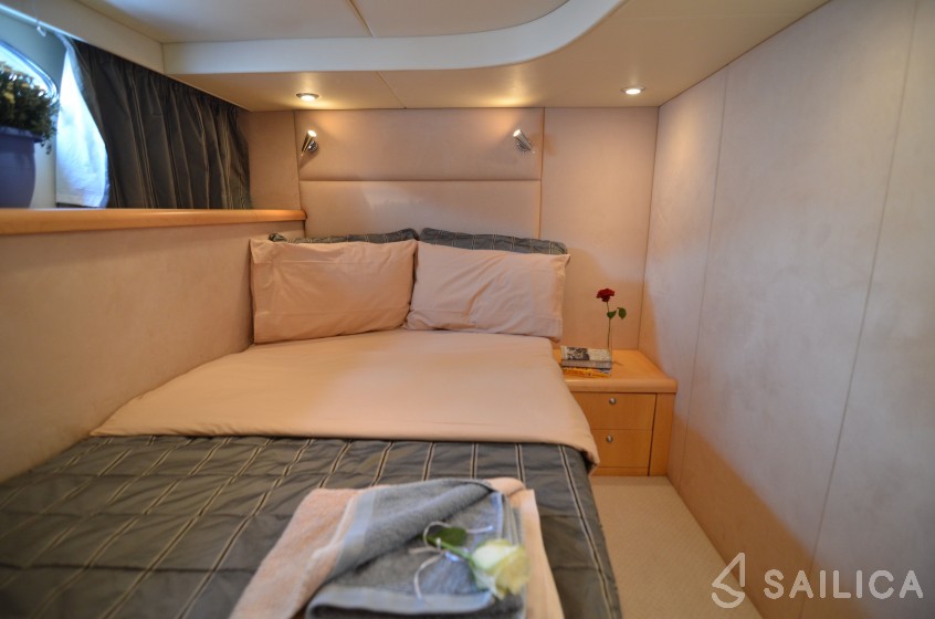 Sunseeker 55 - Yacht Charter Sailica