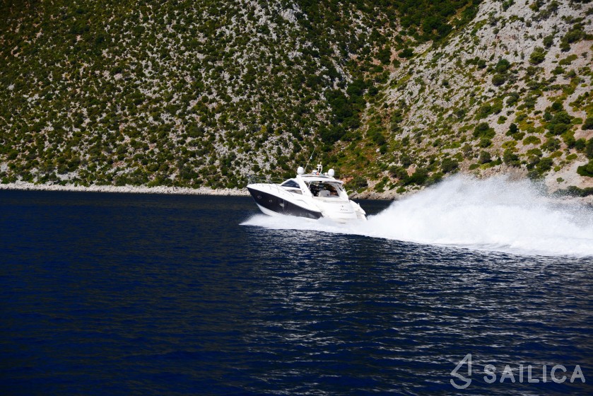 Sunseeker 55 - Yacht Charter Sailica