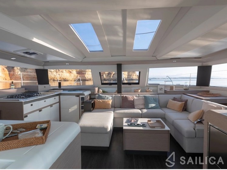 Elba 45 - Yacht Charter Sailica