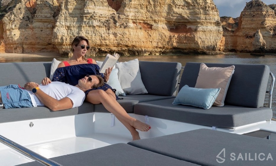 Elba 45 - Yacht Charter Sailica