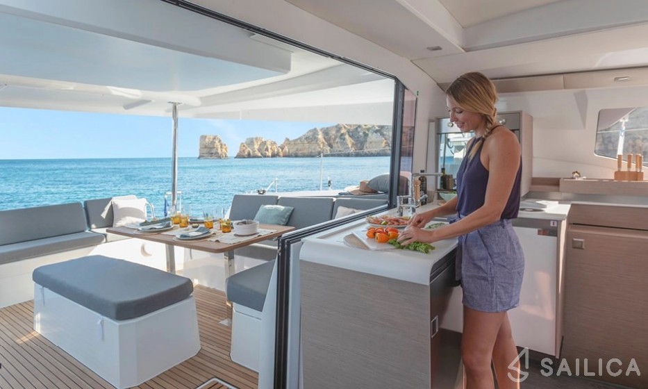 Elba 45 - Yacht Charter Sailica