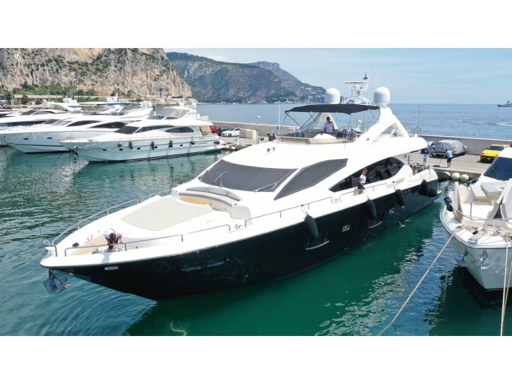 Sunseeker Yacht 88 - Yacht Charter Sailica