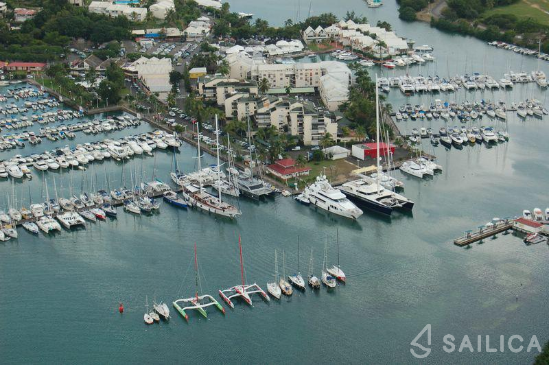 Astréa 42 - Yacht Charter Sailica