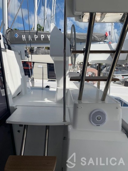 Astréa 42 - Yacht Charter Sailica