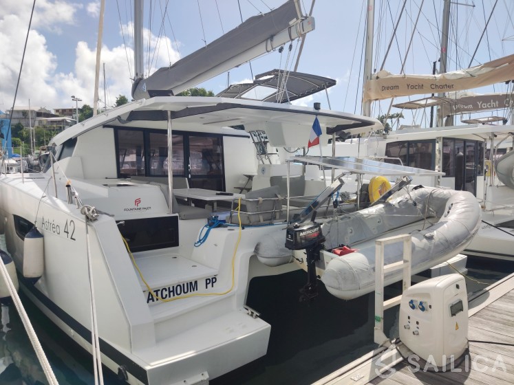 Astréa 42 - Yacht Charter Sailica