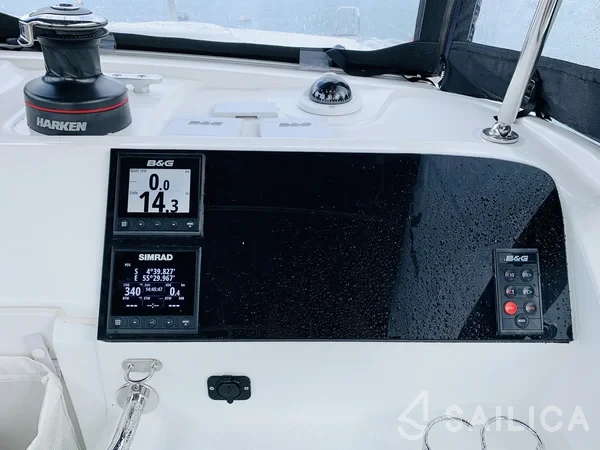 Lagoon 40 - Yacht Charter Sailica