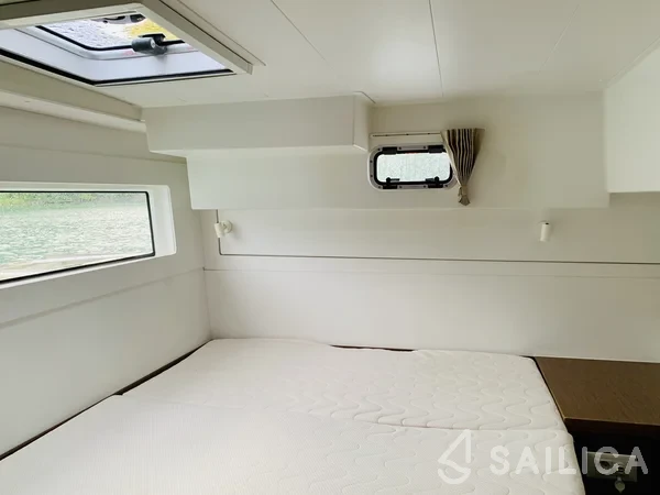 Lagoon 40 - Yacht Charter Sailica