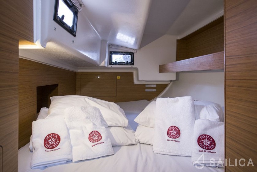 Elan E4 - Yacht Charter Sailica