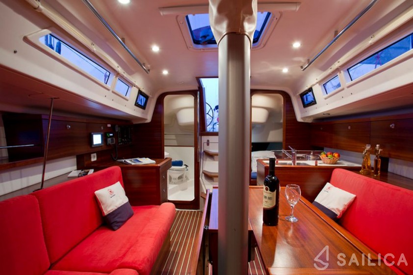 Salona 35 - Yacht Charter Sailica