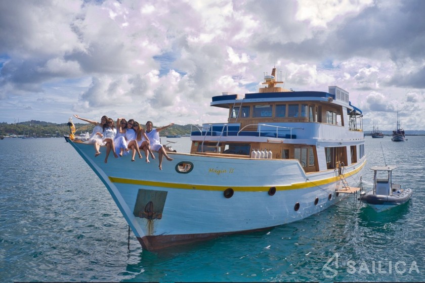 Custom Built - Yacht Charter Sailica