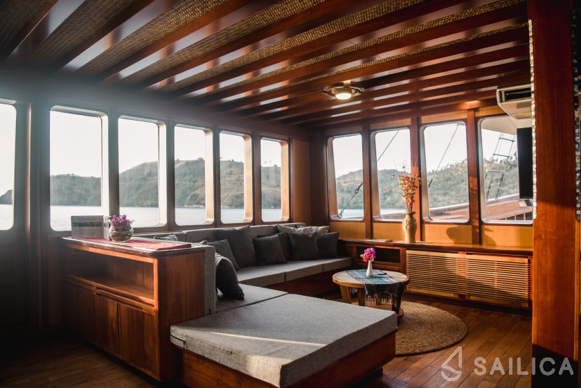 Custom Built - Yacht Charter Sailica