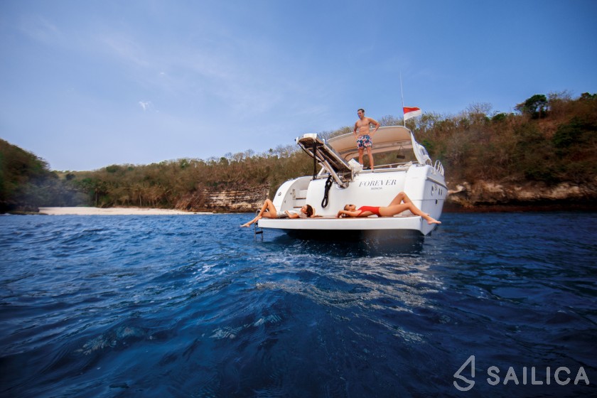 Rizzardi 50 - Yacht Charter Sailica