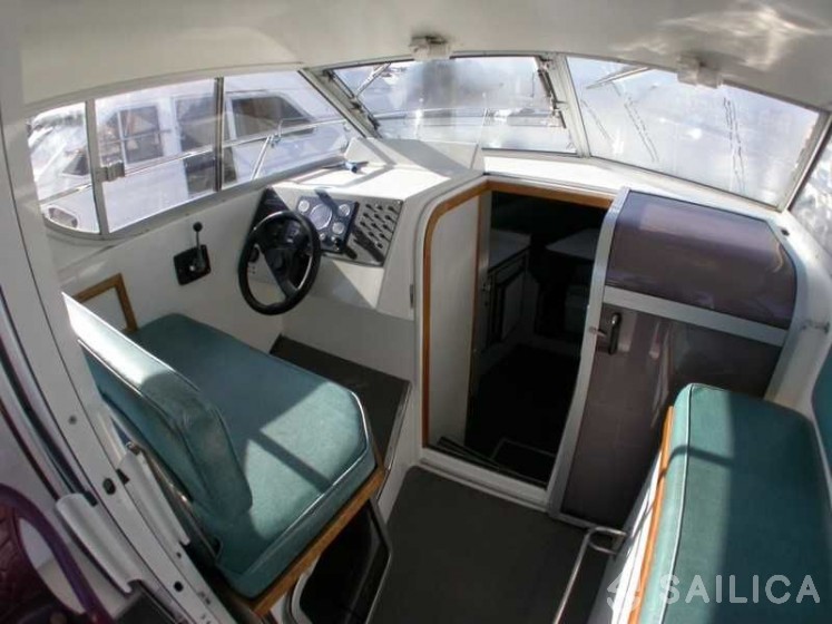 Carlow 27 - Yacht Charter Sailica