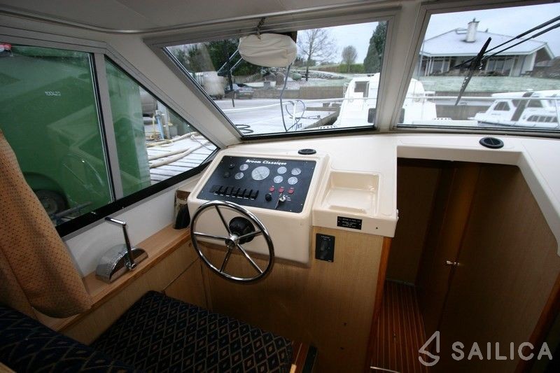 Fermanagh 42 - Yacht Charter Sailica