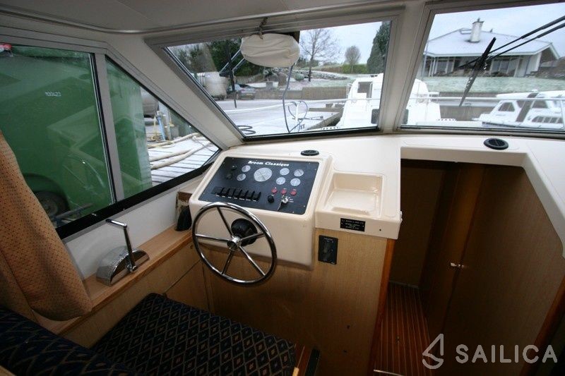 Fermanagh 42 - Yacht Charter Sailica