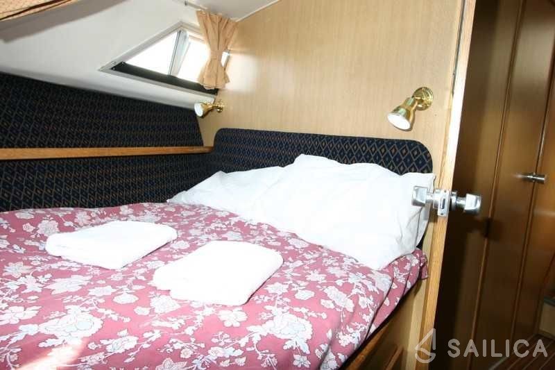 Fermanagh 42 - Yacht Charter Sailica
