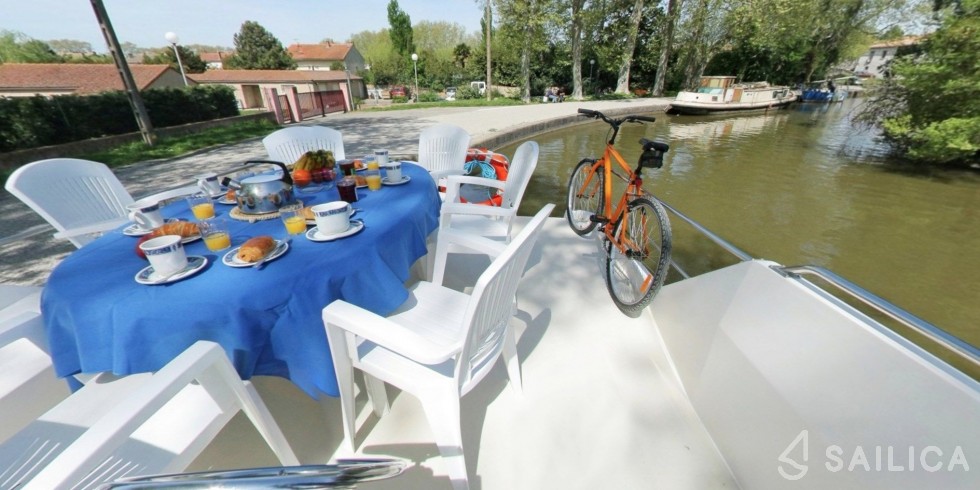 Le Boat Classique - Yacht Charter Sailica