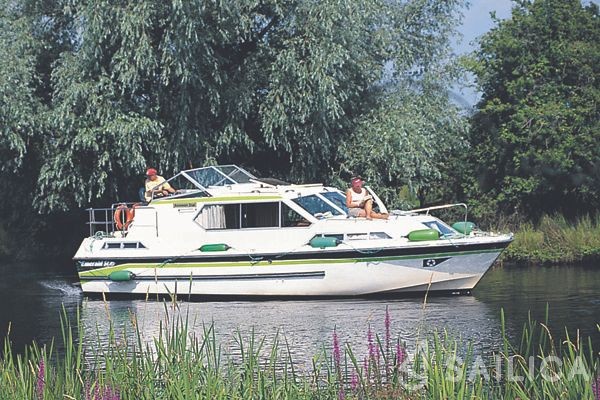 Le Boat Lake Star - Yacht Charter Sailica