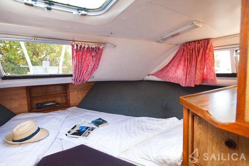 Le Boat Lake Star - Yacht Charter Sailica