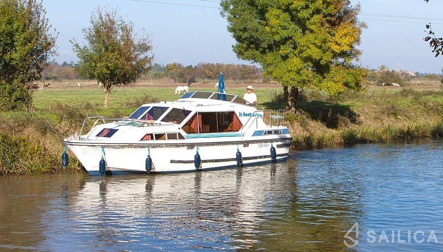 Le Boat Lake Star - Yacht Charter Sailica