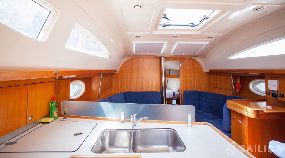 Elan 384 Impression - Yacht Charter Sailica