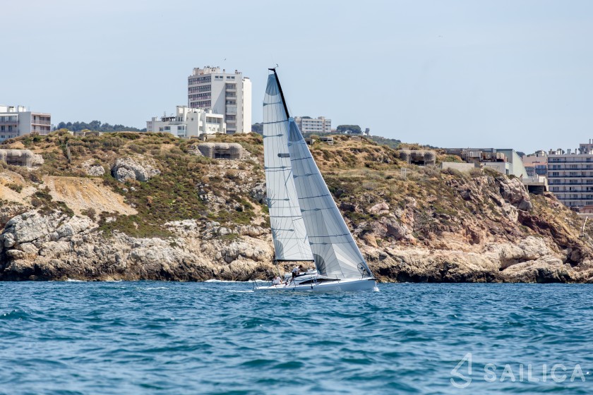 MMW 33 - Yacht Charter Sailica