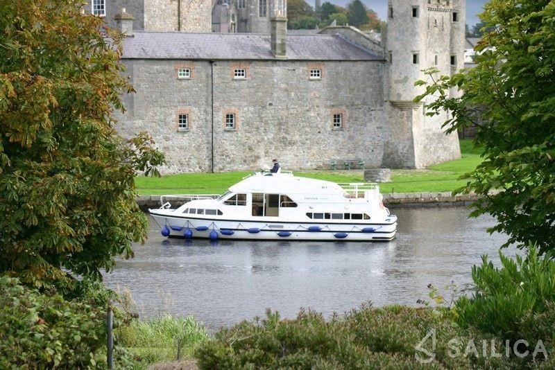 Waterford 39 - Yacht Charter Sailica