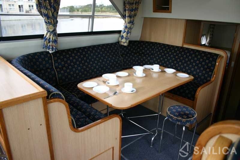 Waterford 39 - Yacht Charter Sailica