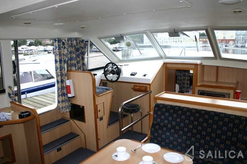 Waterford 39 - Yacht Charter Sailica