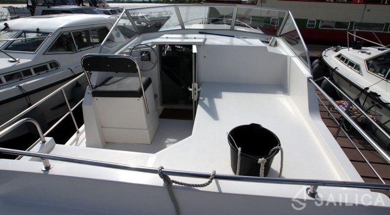 Wave Queen 37 - Yacht Charter Sailica