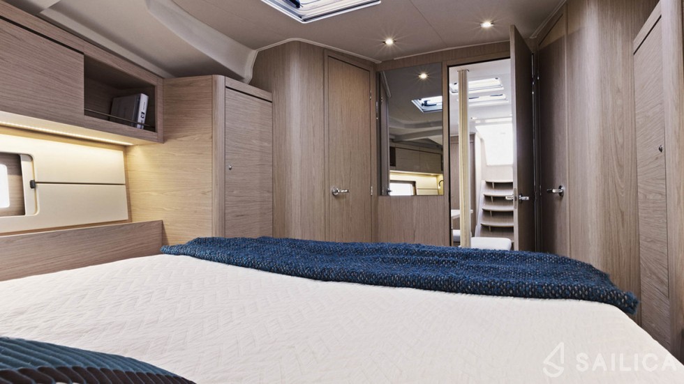 Oceanis 46 - Yacht Charter Sailica