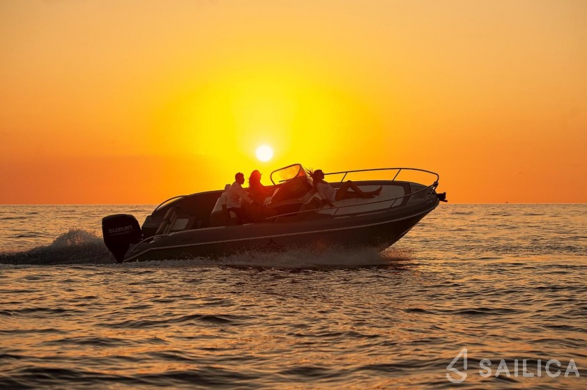 Ayros XA 24 Walkaround - Yacht Charter Sailica
