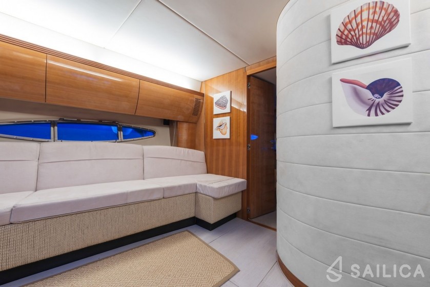 Azimut 55 - Yacht Charter Sailica