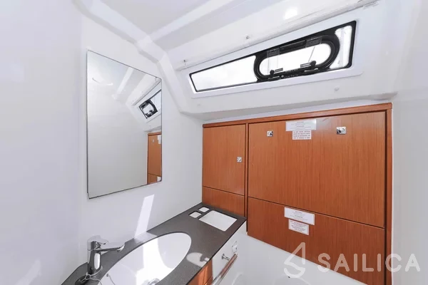Bavaria 46 Cruiser - Yacht Charter Sailica