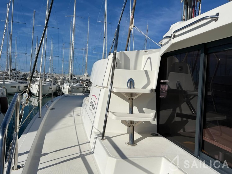 Bali 4.1 - Yacht Charter Sailica
