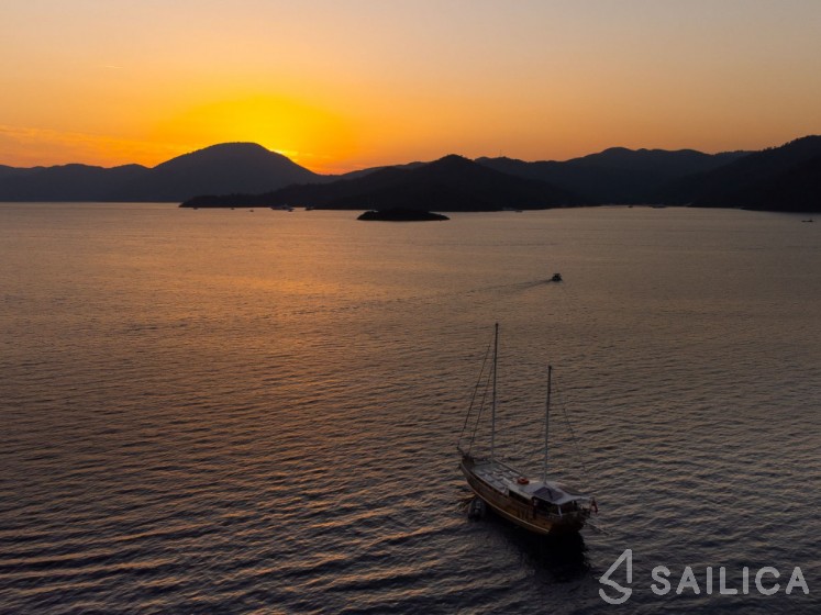 Gulet - Yacht Charter Sailica