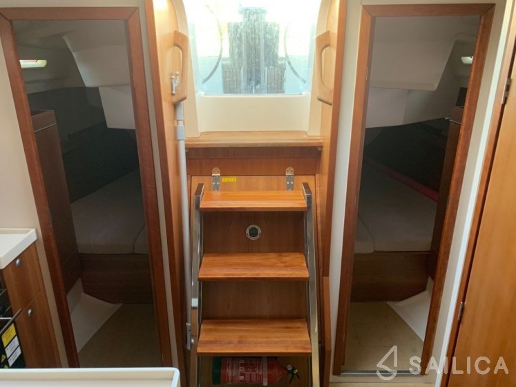 Hanse 345 - Yacht Charter Sailica