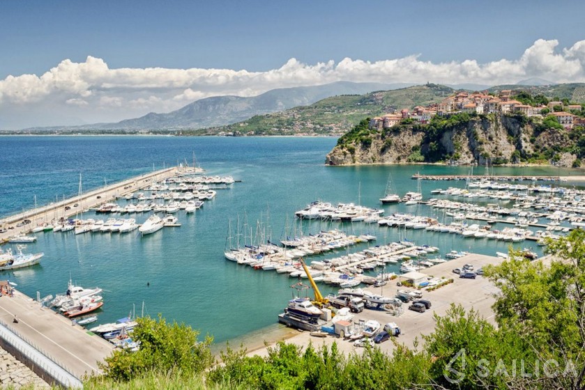Bavaria 50 - Yacht Charter Sailica