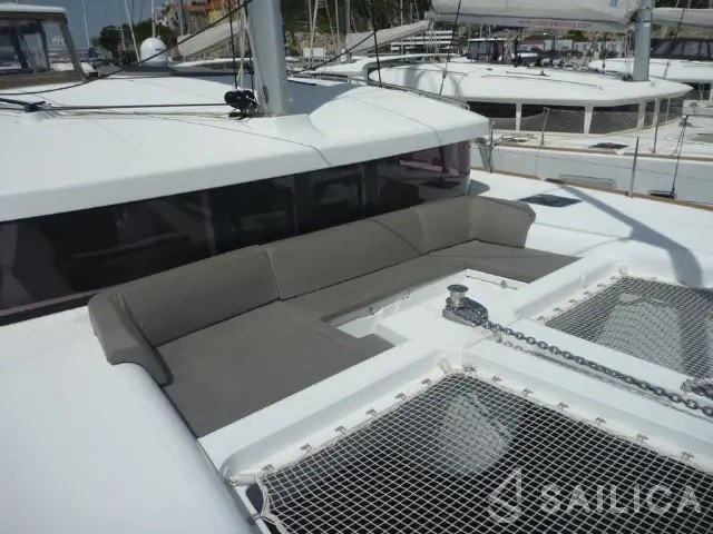 Lagoon 450 S - 4 + 2 cab. - Yacht Charter Sailica