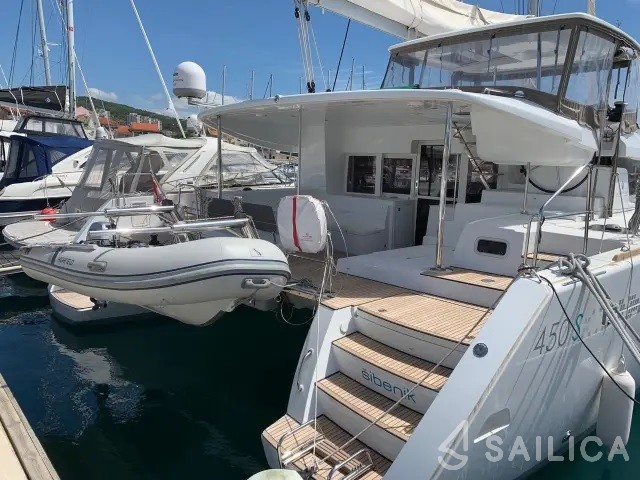 Lagoon 450 S - 4 + 2 cab. - Yacht Charter Sailica